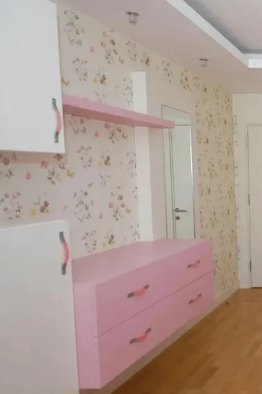 Pembe Beyaz Renkli Modern Yatak Odası Takımı