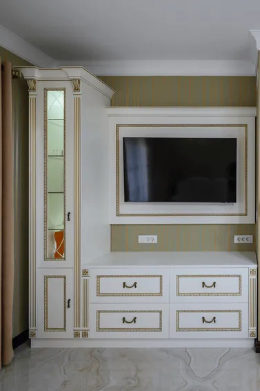 Gümüş Varaklı Klasik Gardırop ve TV Ünitesi Takımı